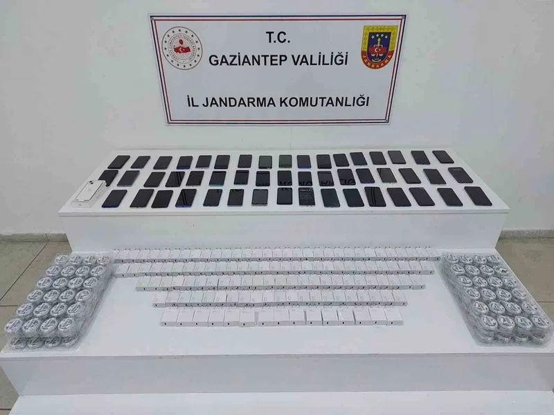 Gaziantep’te 1,3 milyon TL değerinde kaçak telefon ele geçirildi
