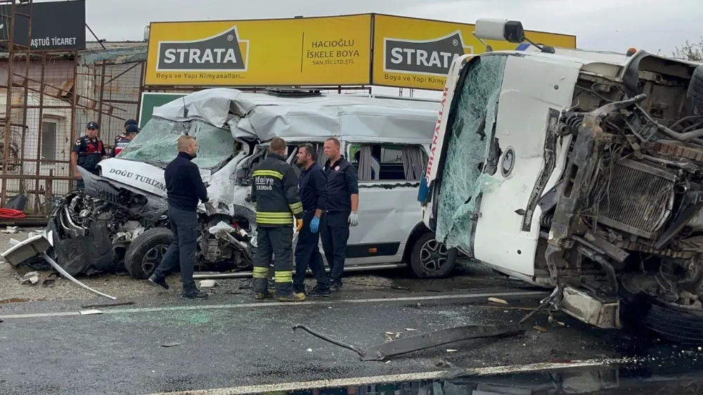 Tekirdağ’da katliam gibi kaza: 3 ölü, 9 yaralı!