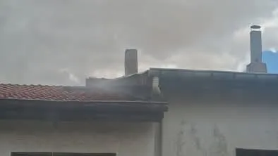 Beypazarı’nda dükkan çatısında çıkan yangın söndürüldü

