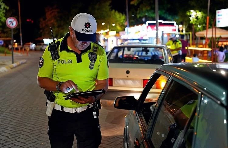 Isparta’da park ve mesire alanlarında gece denetimi

