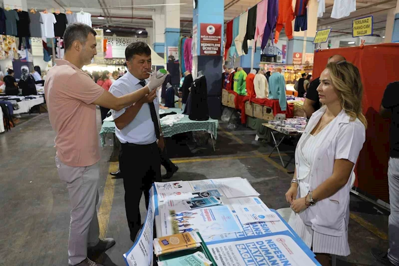 Tütün ürünlerinin zararlarını açtıkları stantta anlattılar
