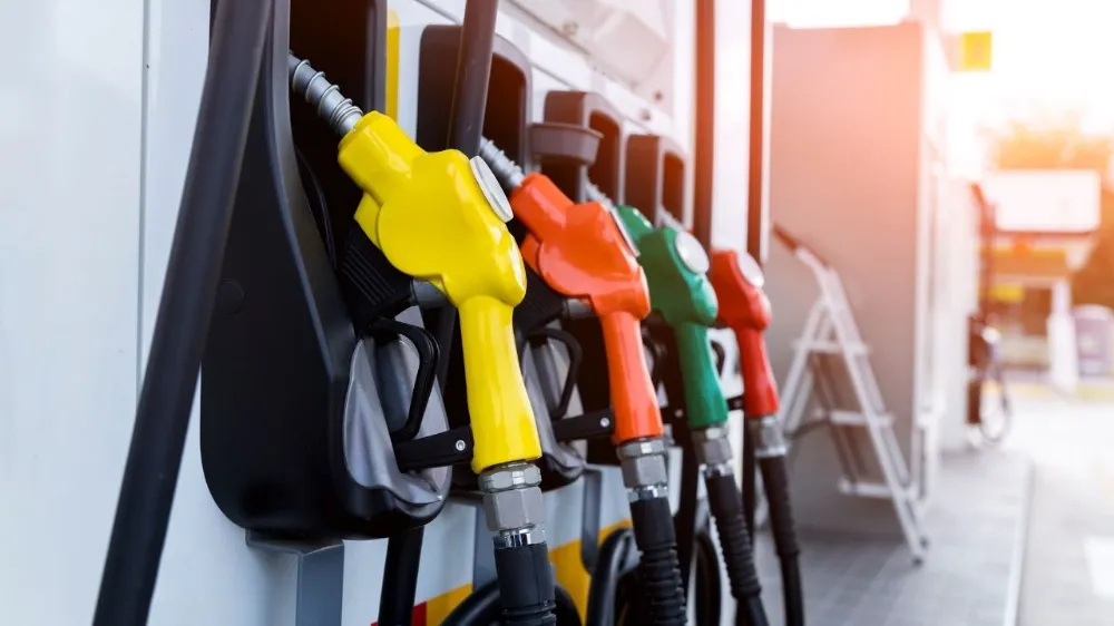 Benzine zam geldi! Motorine zam yolda!