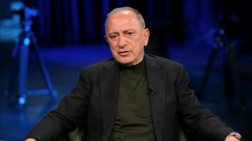 Fatih Altaylı, koltuğuna geri döndü: Tahliyesinin ardından ilk programını yaptı