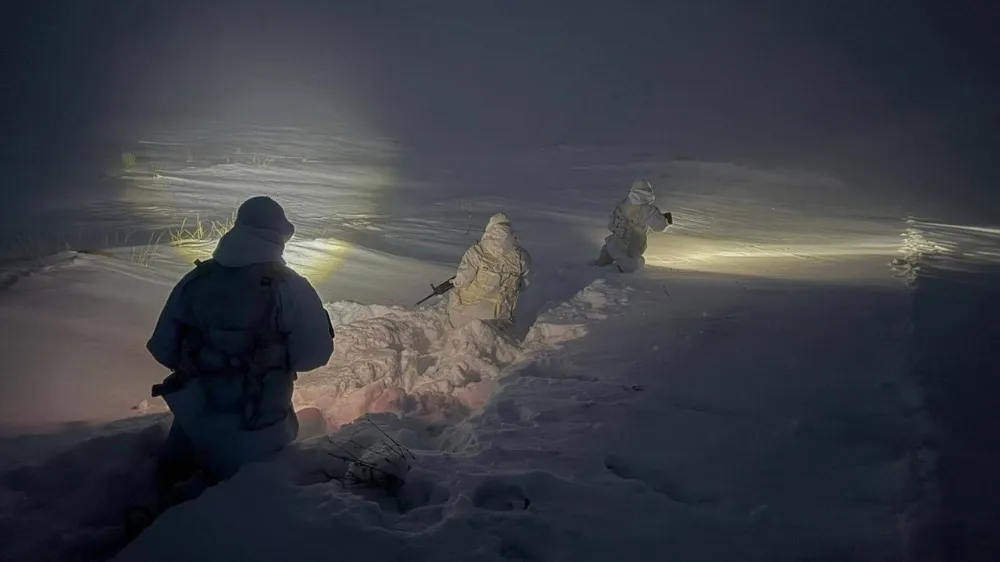 Soğuk ve kara rağmen Mehmetçik görevde